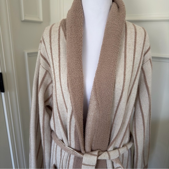 Barefoot Dreams CozyChic® Cotton Pinstripe Robe in S/M - Picture 6 of 10